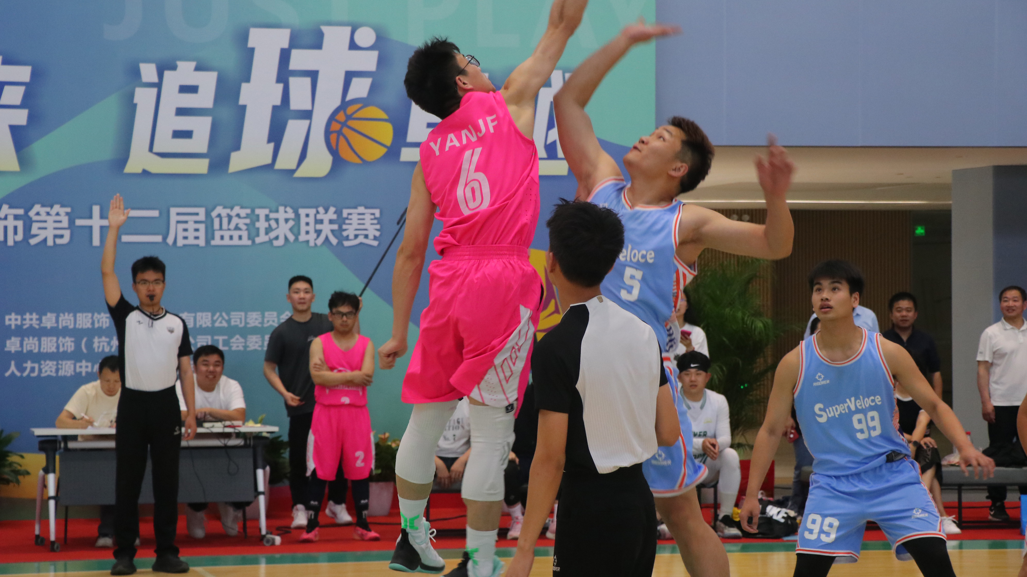 卓尚服飾丨十二載風(fēng)華正盛，尚聚青春之夢(mèng)